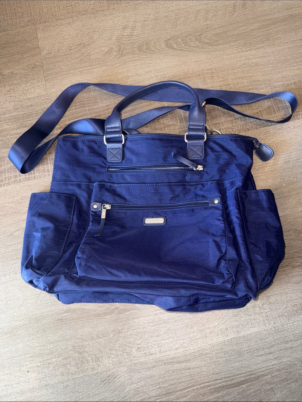 Baggallini True Classic 3-in-1 Convertible Backpack / Tote / Crossbody
